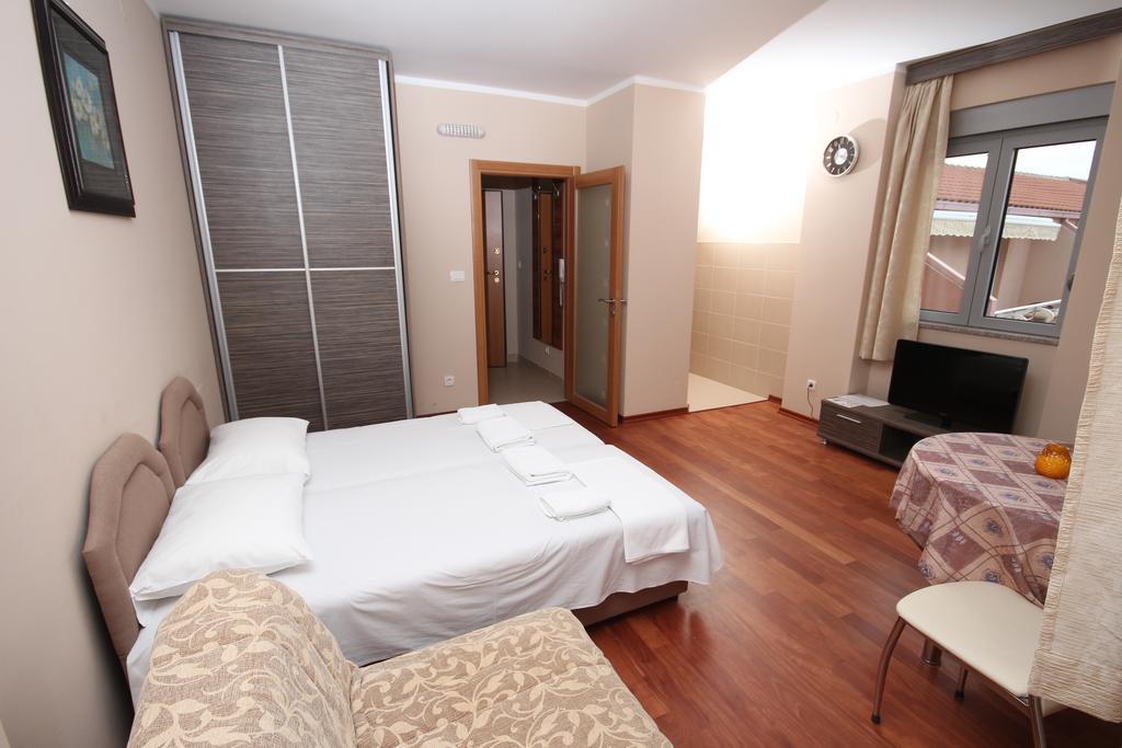 Apartments Oaza 2 Petrovac Ruang foto