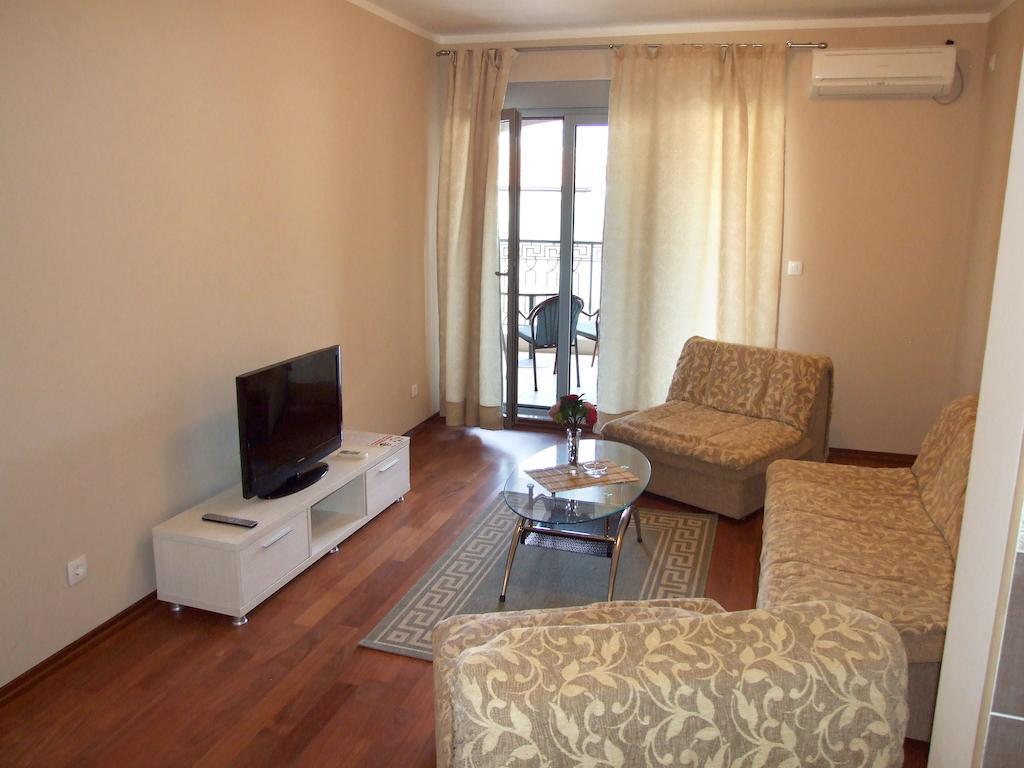 Apartments Oaza 2 Petrovac Ruang foto