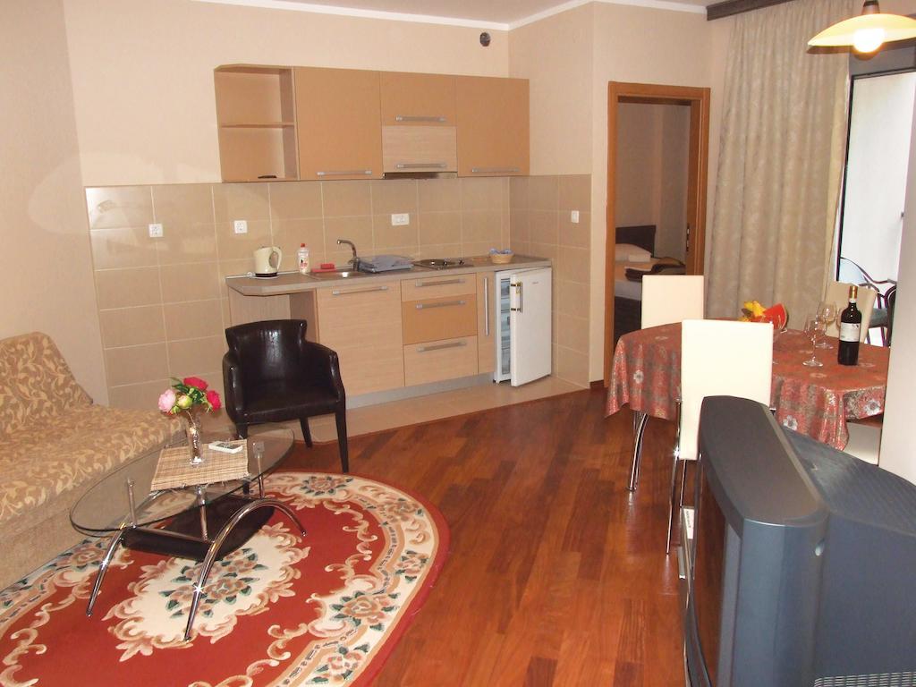 Apartments Oaza 2 Petrovac Ruang foto